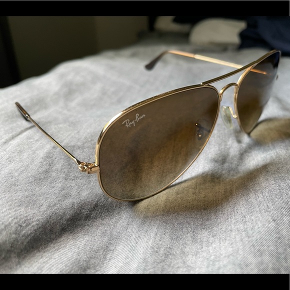 RayBan Aviators - Picture 3 of 7